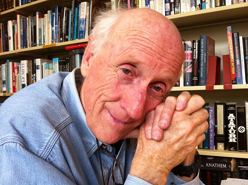 Episode 30: Stewart Brand | De-Extinction, The Whole Earth, & Way More